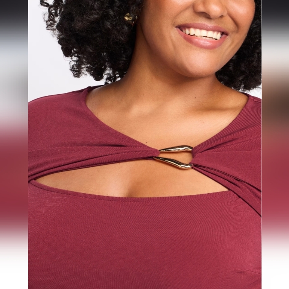Montgomery Post - Carminia Keyhole Top - Picture 4 of 5